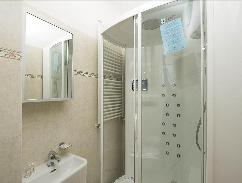 Hotel Villa Linda - Family Hotel - Nuova Costruzione Antisismica Riccione Zewnętrze zdjęcie