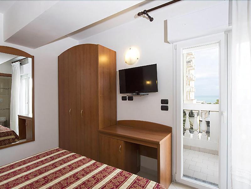 Hotel Villa Linda - Family Hotel - Nuova Costruzione Antisismica Riccione Zewnętrze zdjęcie