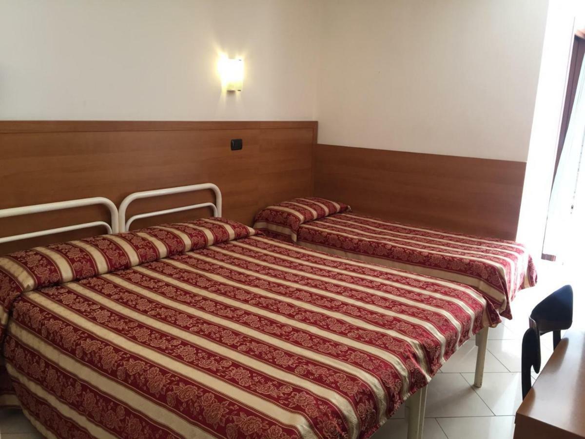 Hotel Villa Linda - Family Hotel - Nuova Costruzione Antisismica Riccione Zewnętrze zdjęcie